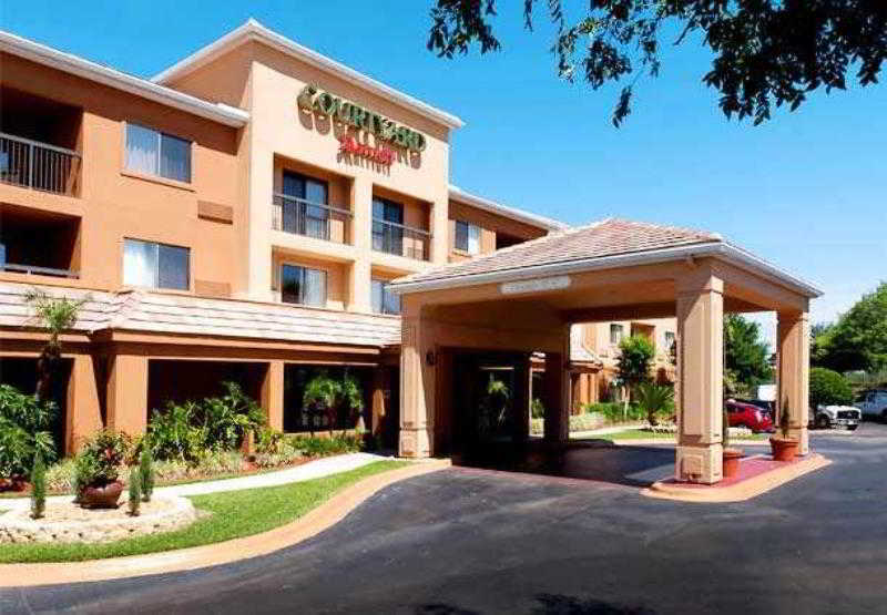 Courtyard By Marriott Orlando Lake Mary North Heathrow Exterior photo
