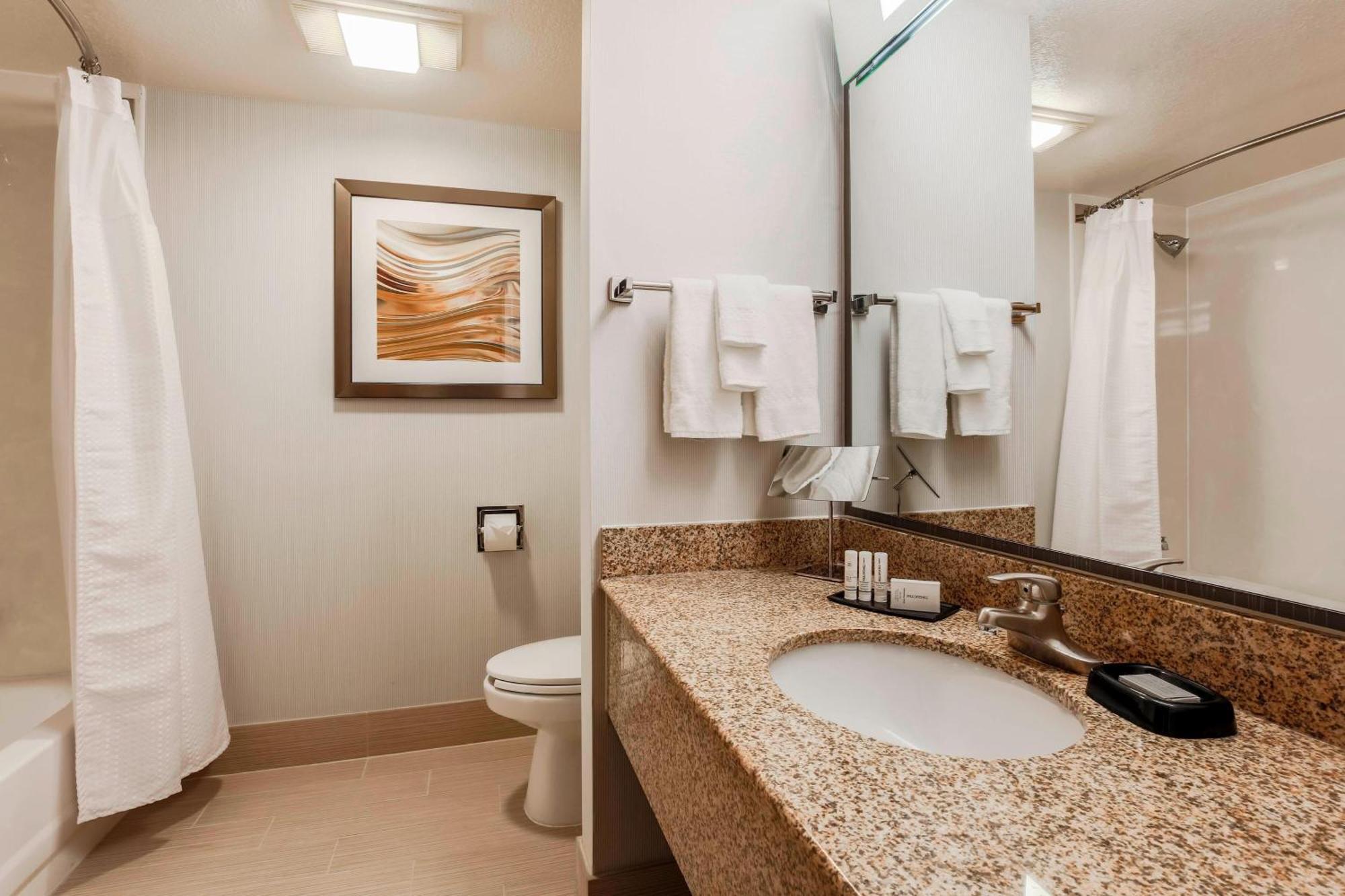 Courtyard By Marriott Orlando Lake Mary North Heathrow Exterior photo